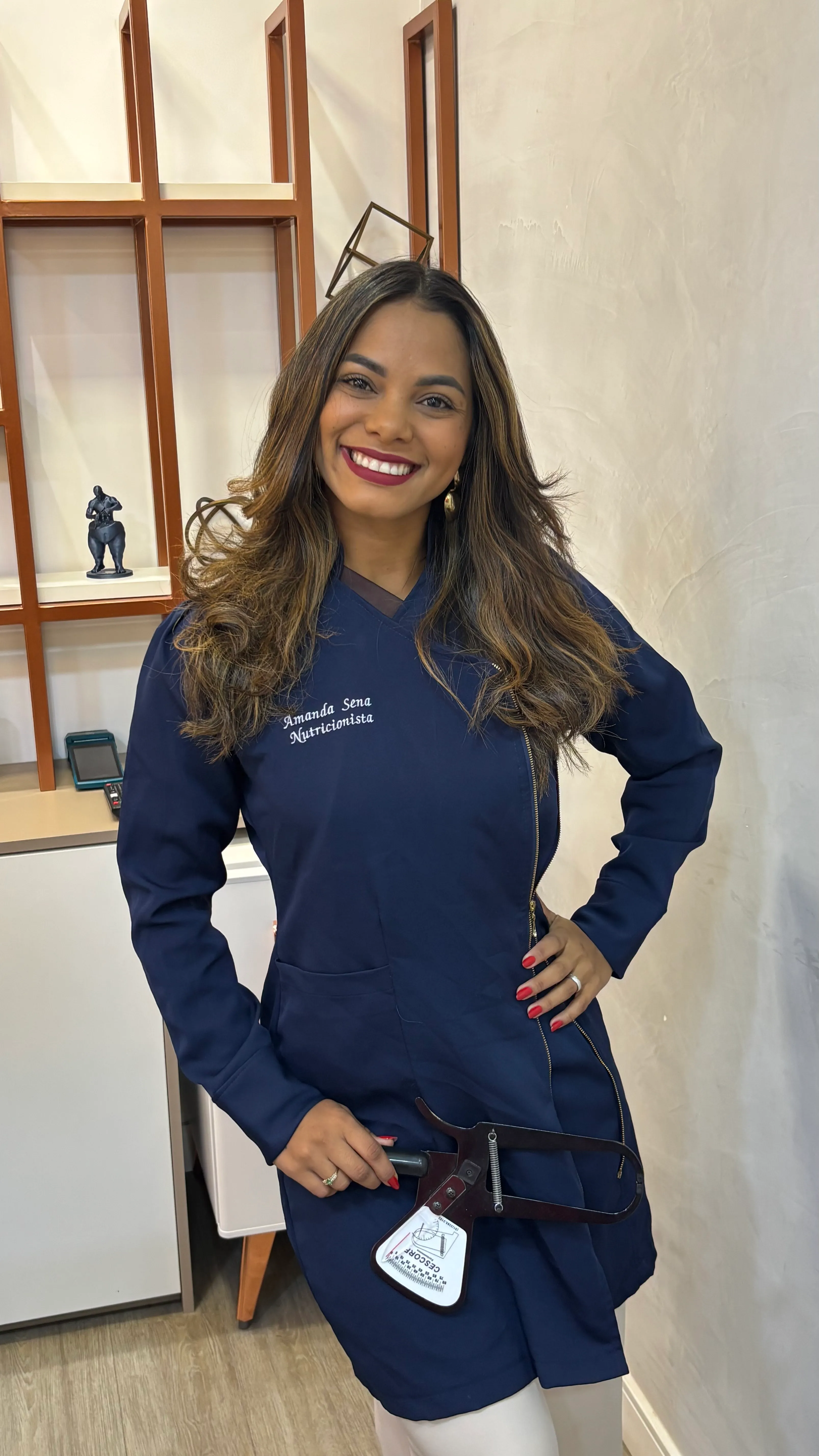Amanda Sena, nutricionista clínica e esportiva, há 7 anos cuidando da saúde da mulher